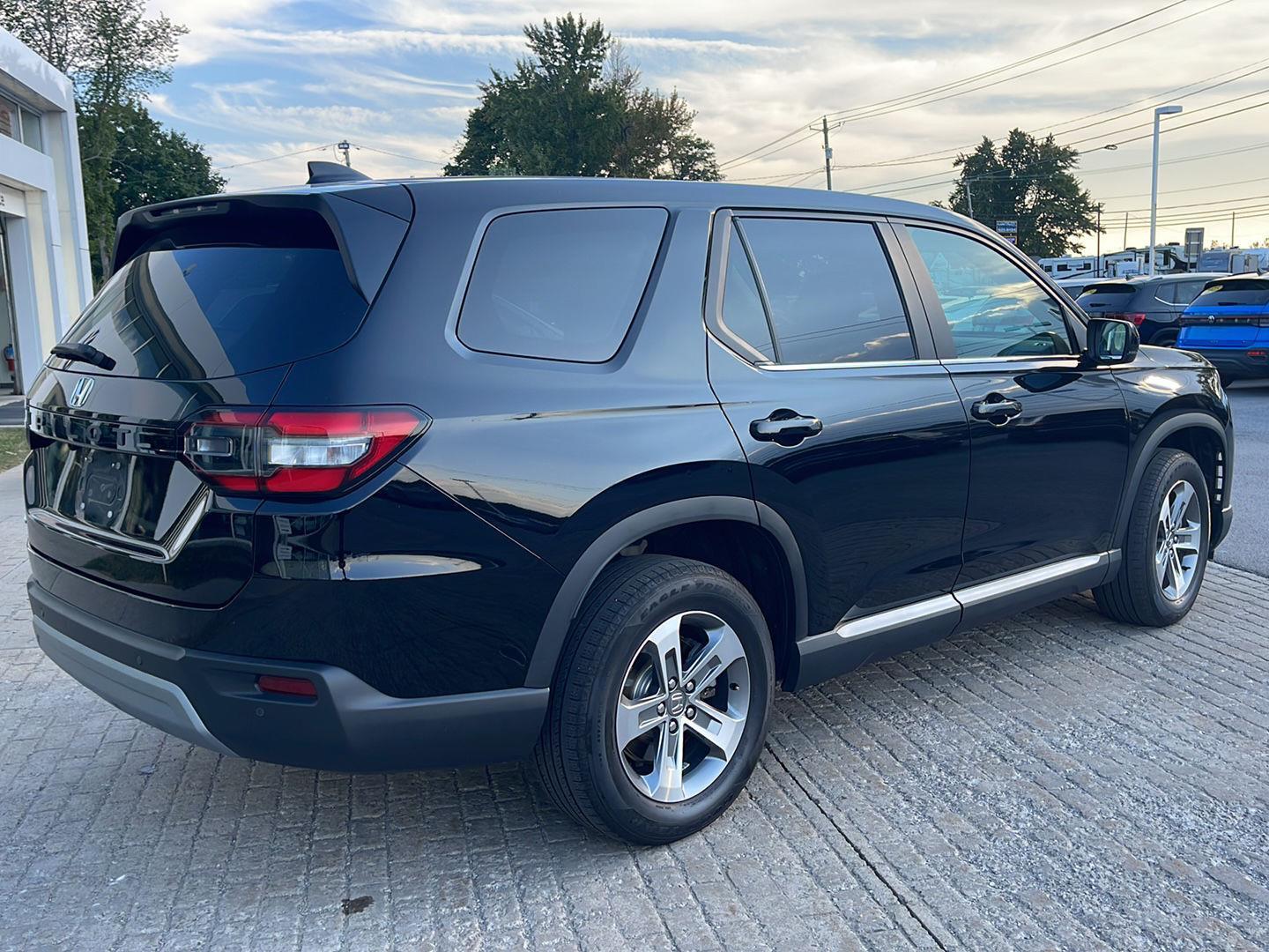 2024 Honda Pilot EX-L photo 4
