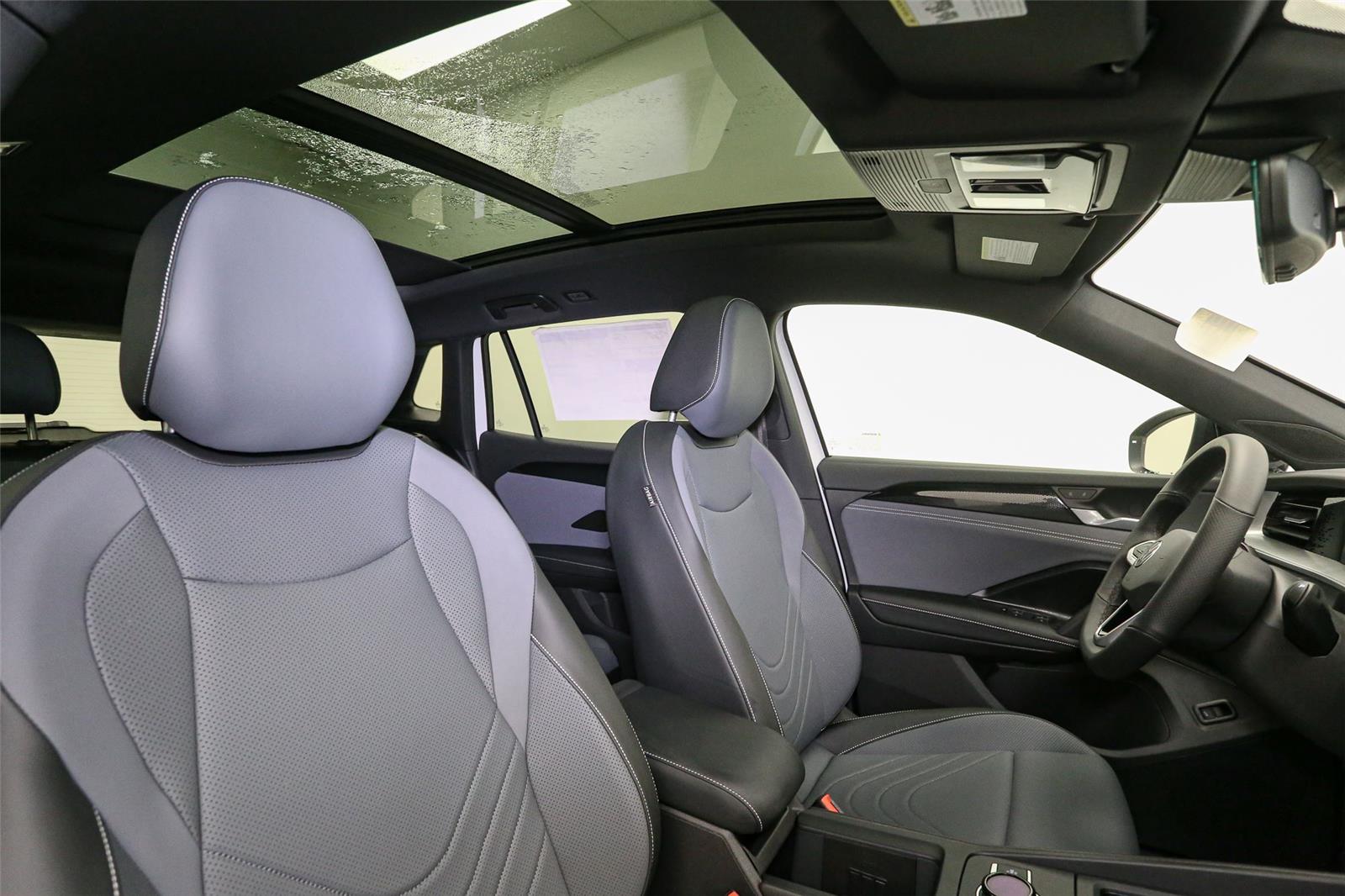 2026 Volkswagen Tiguan SE R-LINE BLACK - Photo 16