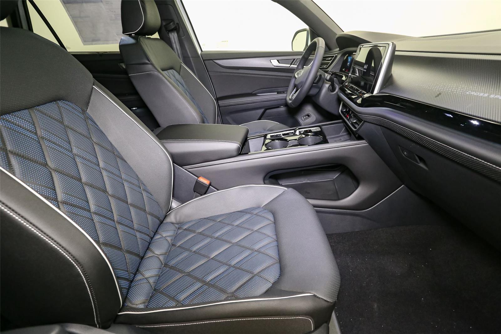 2026 Volkswagen Atlas Cross Sport SEL Premium R-LINE - Photo 14
