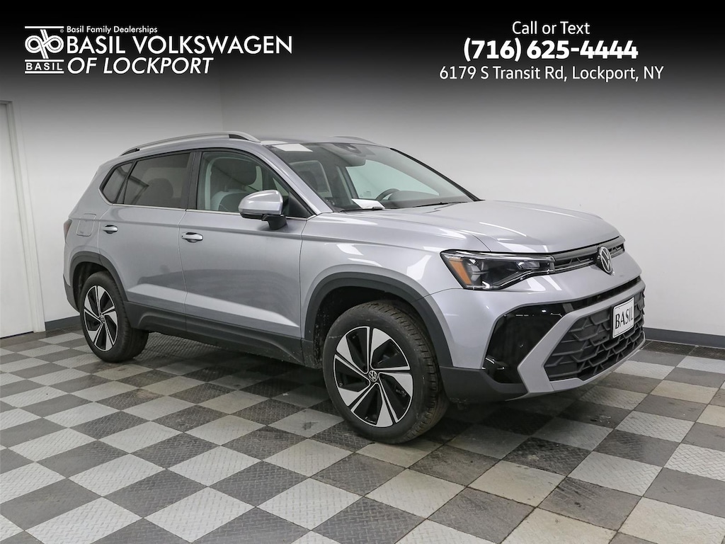 New 2025 Volkswagen Taos SE 4MOTION