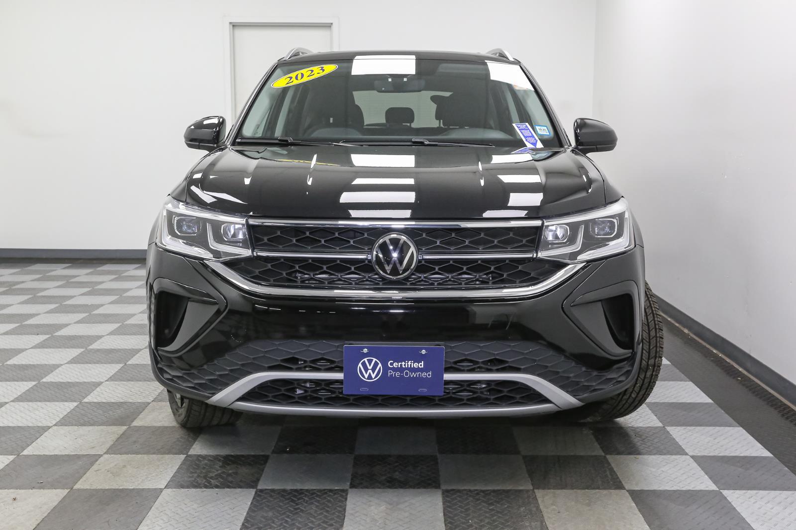 2023 Volkswagen Taos SEL photo 3