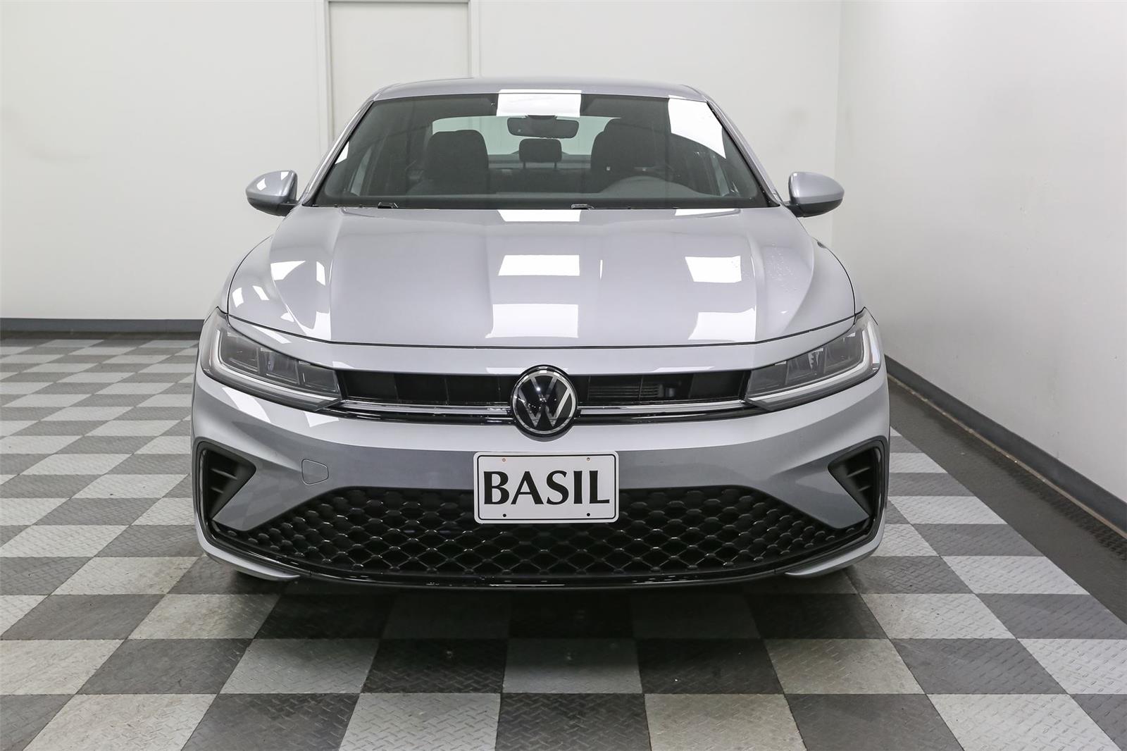 2026 Volkswagen Jetta 1.5T Sport photo 2