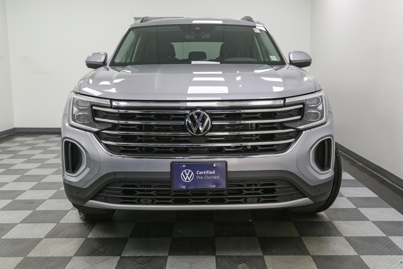 2025 Volkswagen Atlas SE Technology photo 3