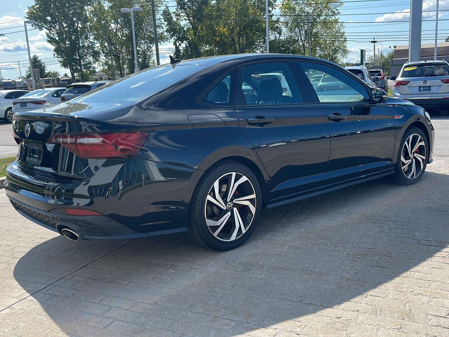 2022 Volkswagen Jetta GLI Autobahn photo 3