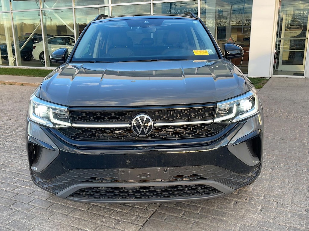 2024 Volkswagen Taos SE photo 2