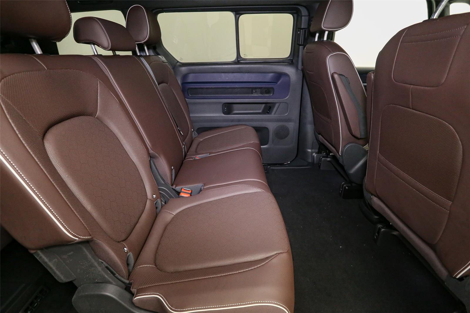 2025 Volkswagen ID. Buzz PRO S - Photo 15