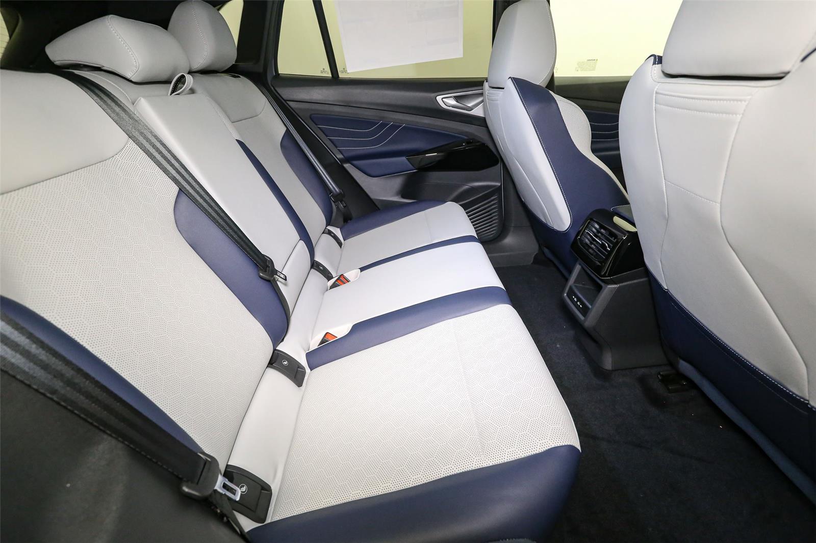 2025 Volkswagen ID.4 PRO S - Photo 14