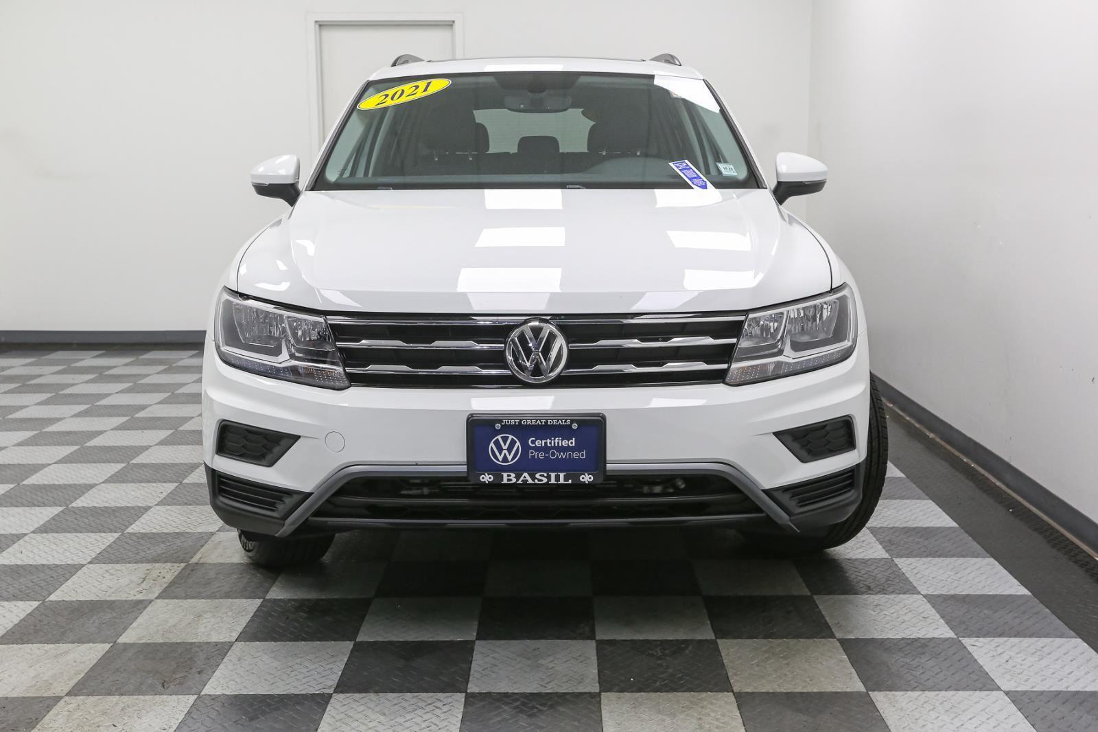 2021 Volkswagen Tiguan SE photo 3