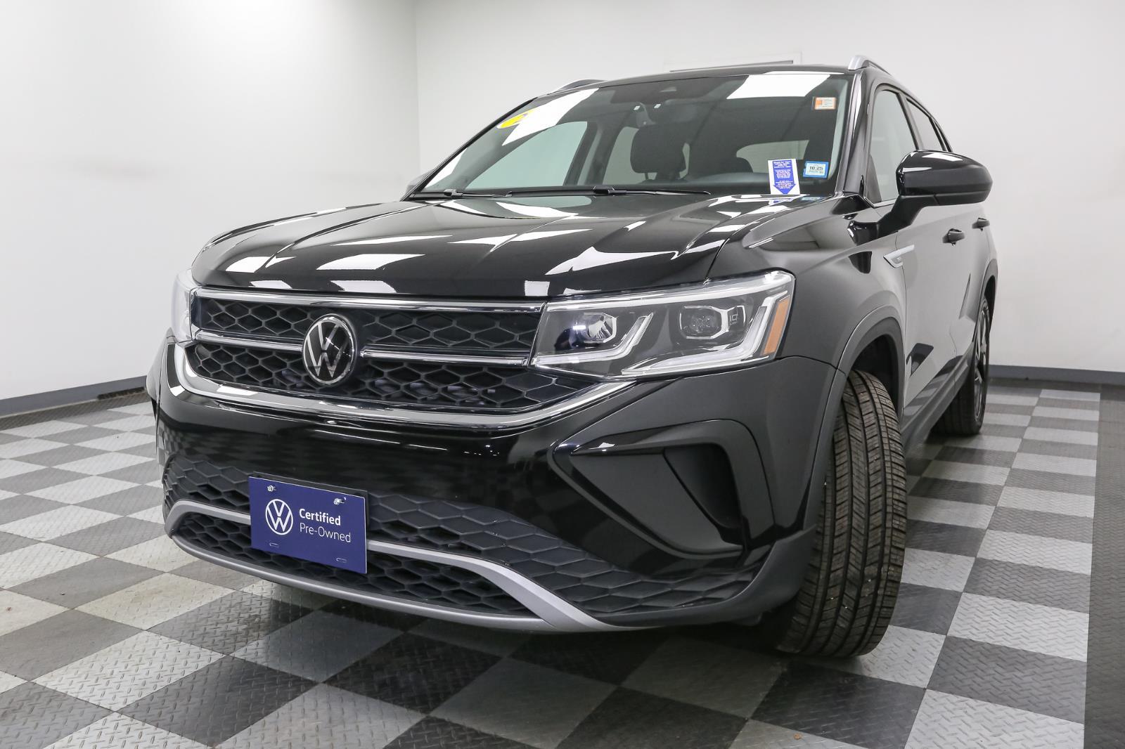 2023 Volkswagen Taos SEL photo 4