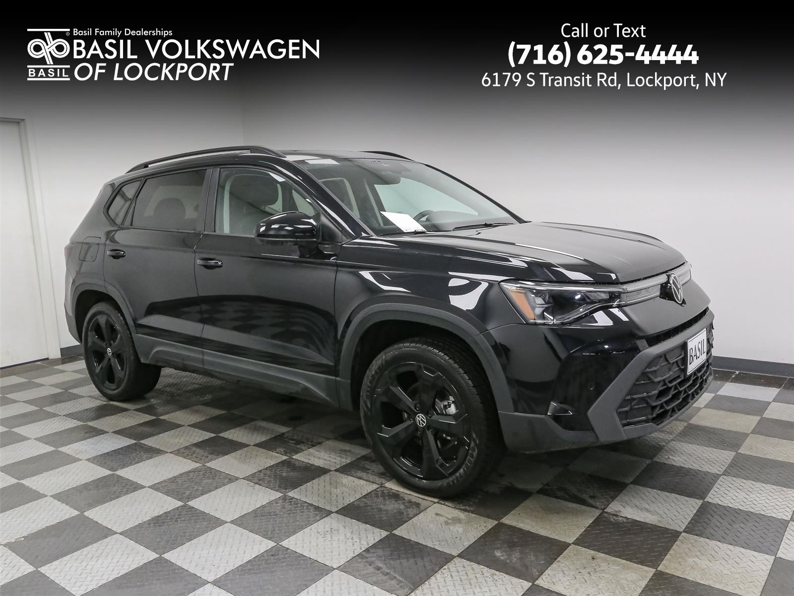 2025 Volkswagen Taos SE Black