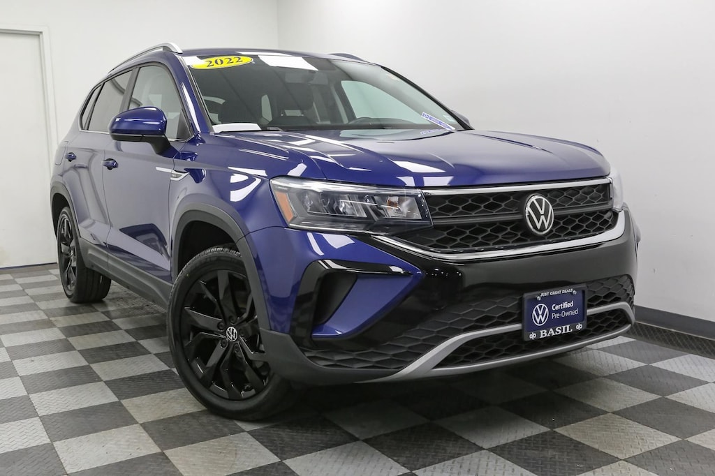 Certified 2022 Volkswagen Taos SE 4MOTION