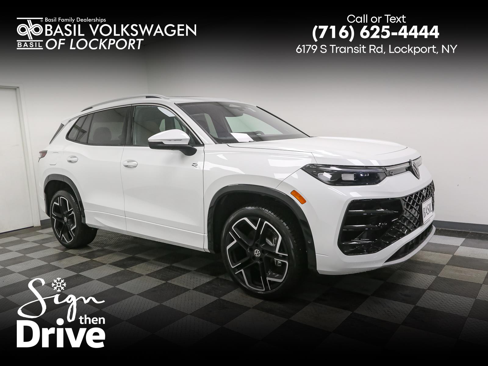 2026 Volkswagen Tiguan SEL R-LINE TURBO's photo