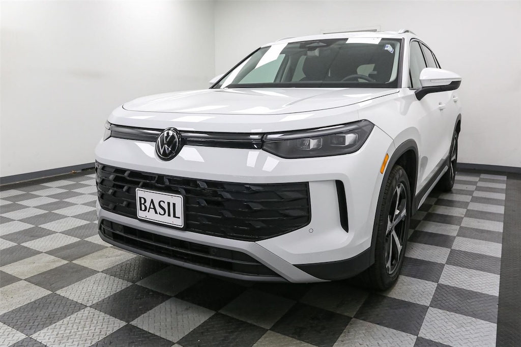 2025 Volkswagen Tiguan SE photo 4