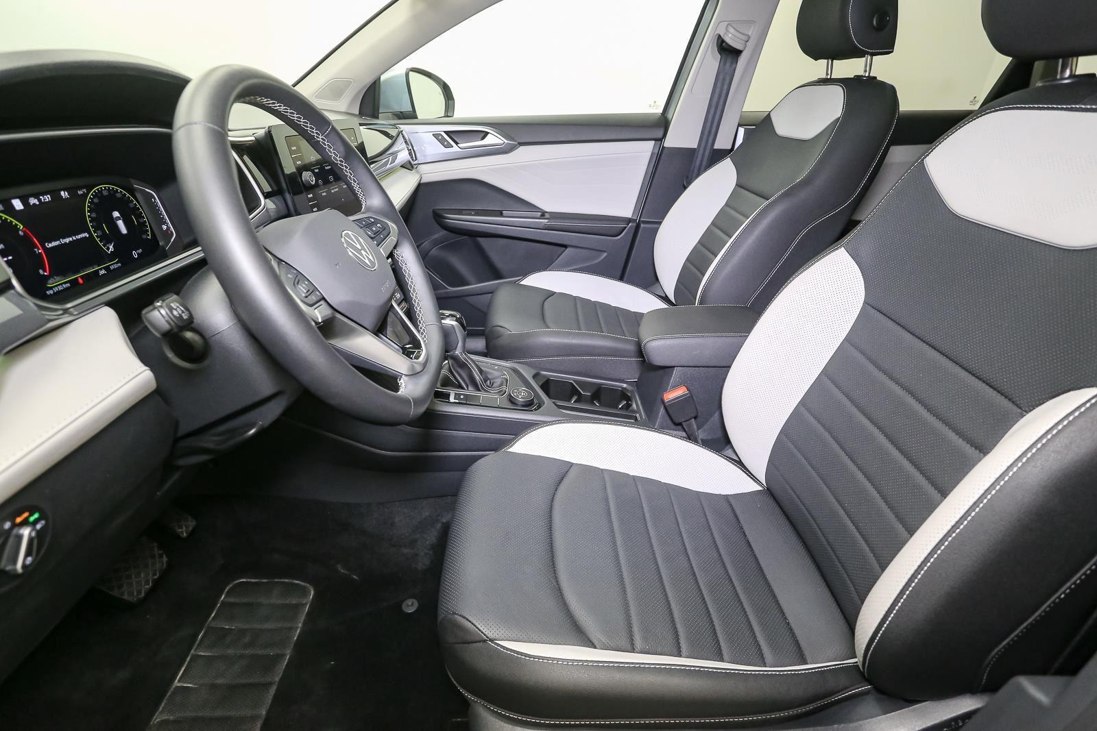 2025 Volkswagen Taos SEL - Photo 44