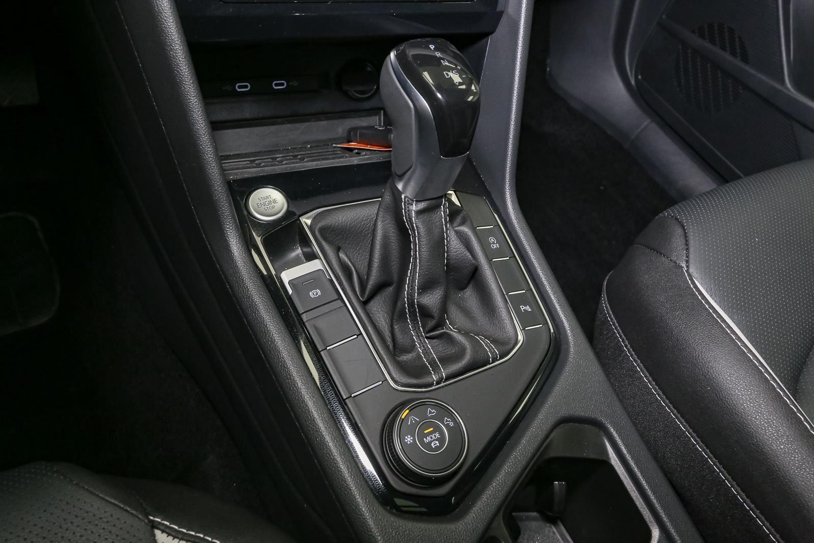 2025 Volkswagen Taos SEL - Photo 33