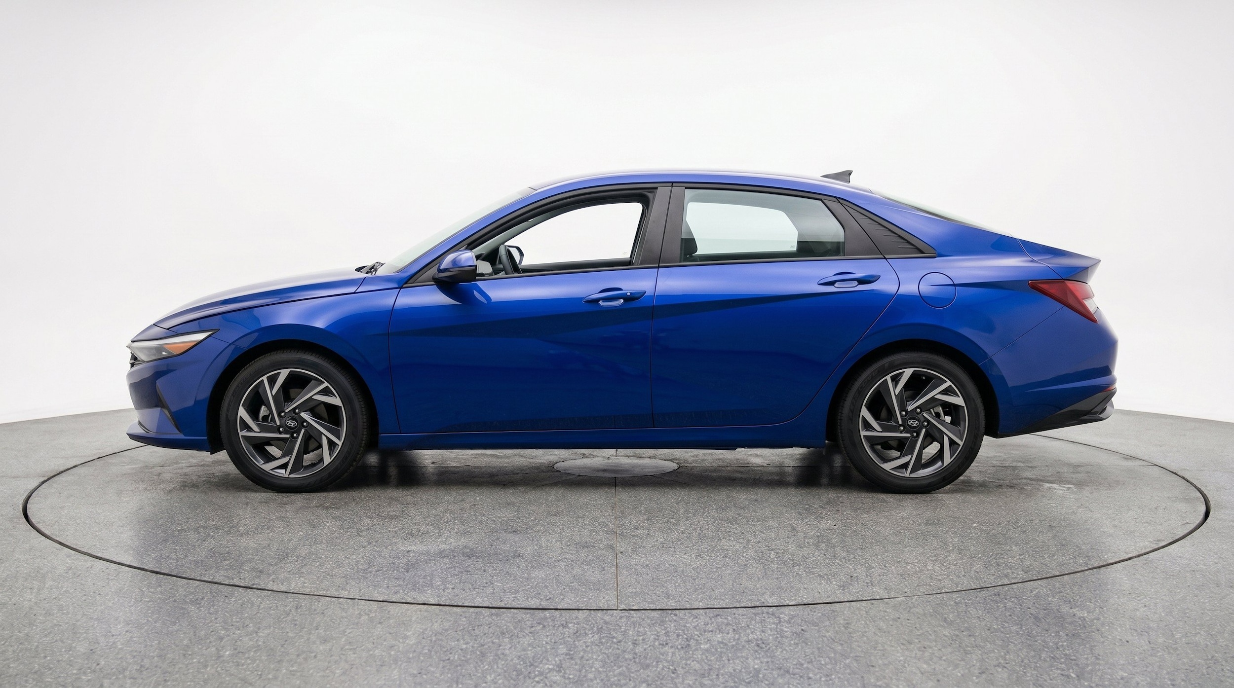 Thumbnail: 2025 Hyundai Elantra - 5