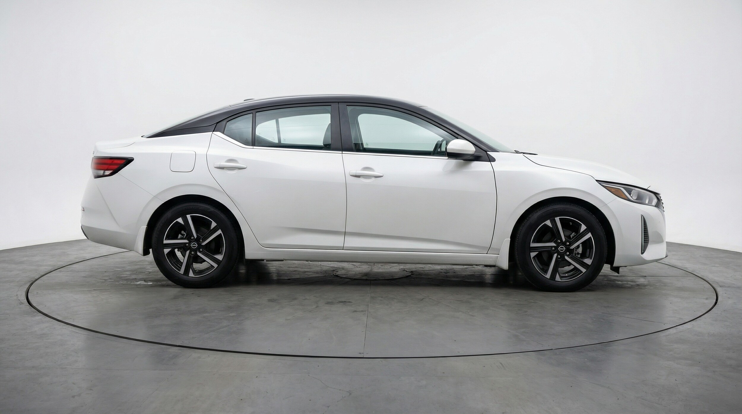 Thumbnail: 2025 Nissan Sentra - 8