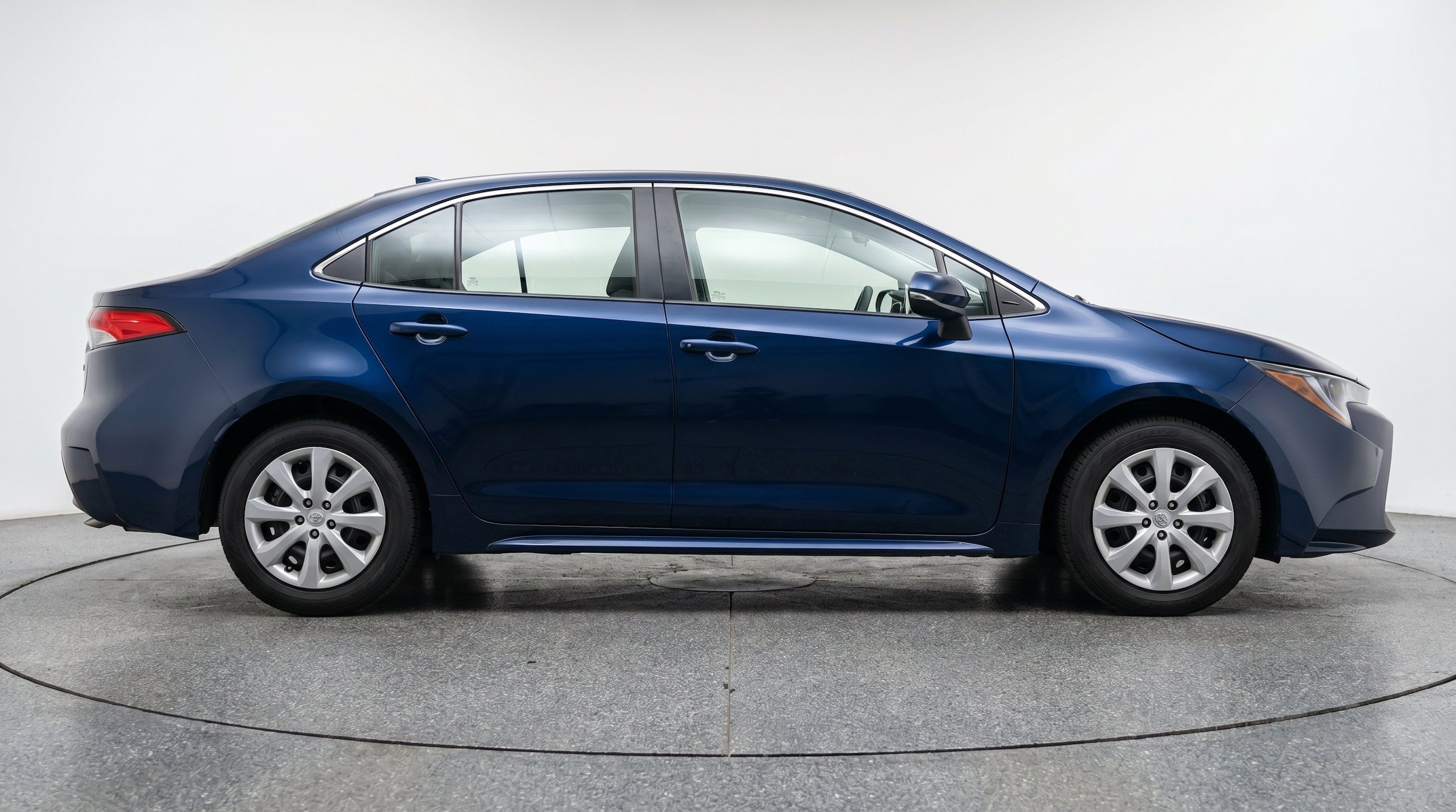 Thumbnail: 2025 Toyota Corolla - 10
