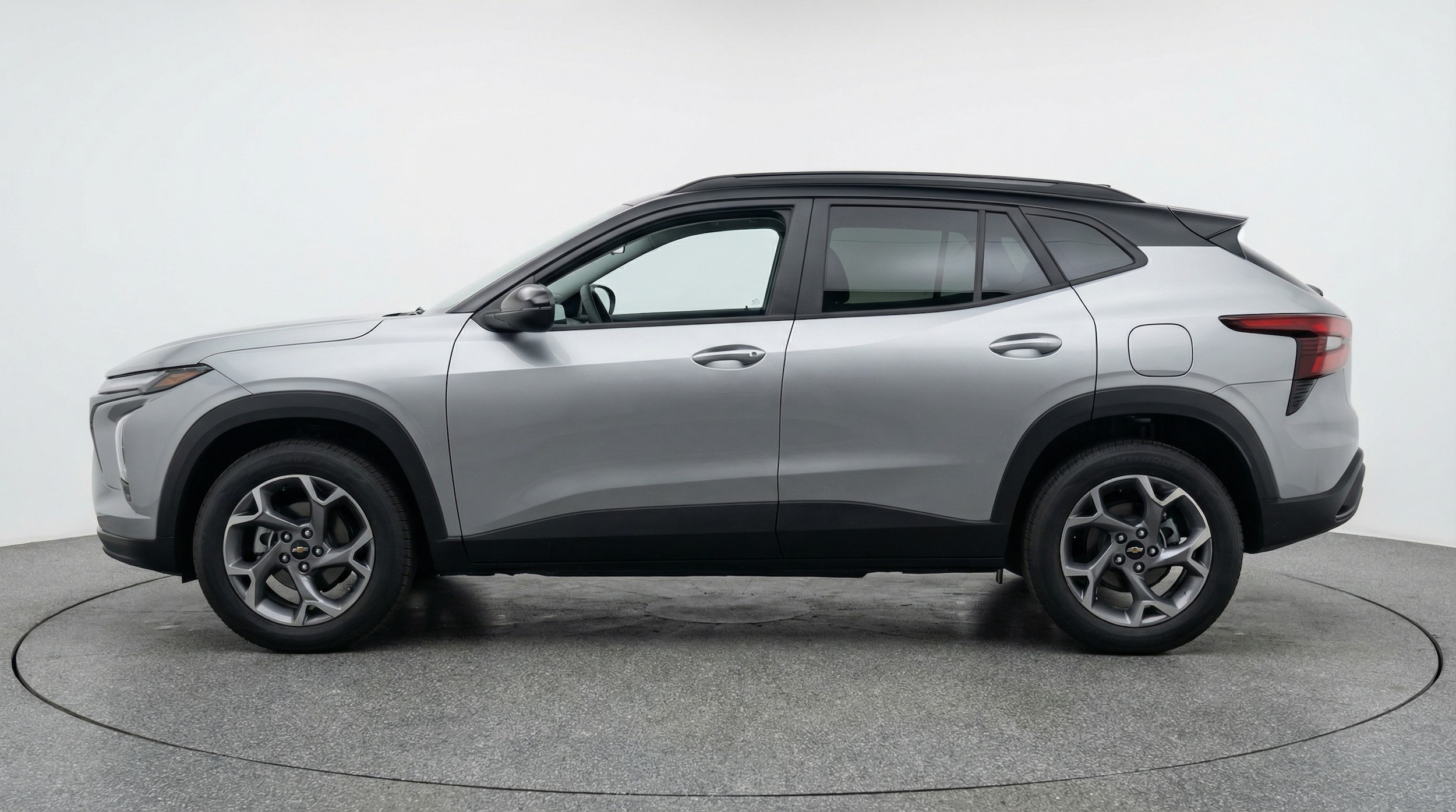 Thumbnail: 2025 Chevrolet Trax - 4