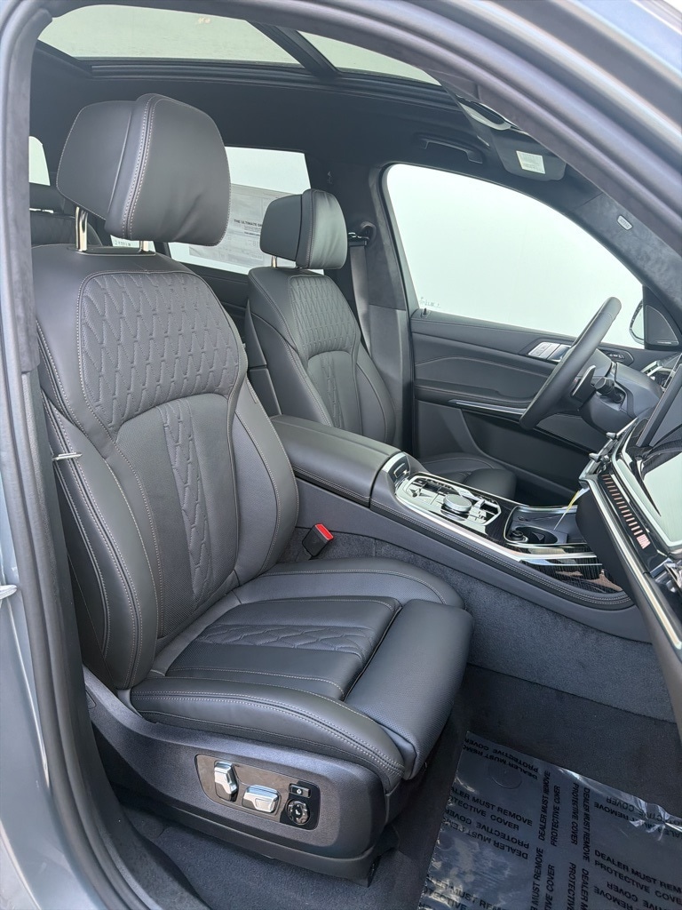 2026 BMW X7 M60i - Photo 33