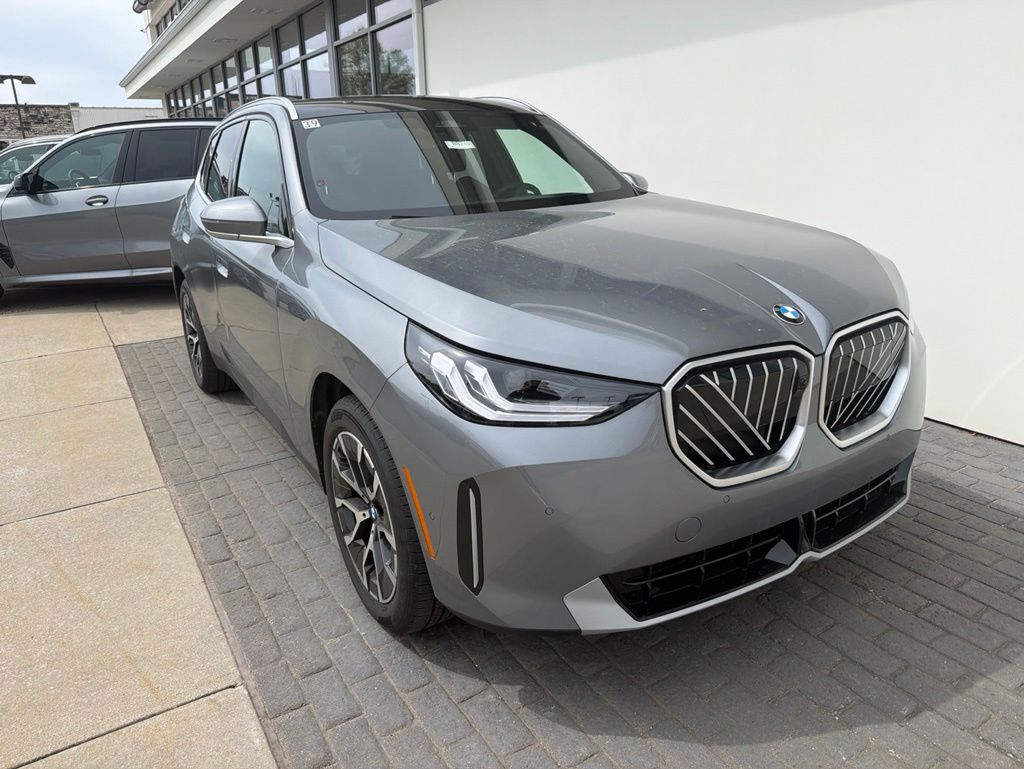 2025 BMW X3 30 XDRIVE's photo
