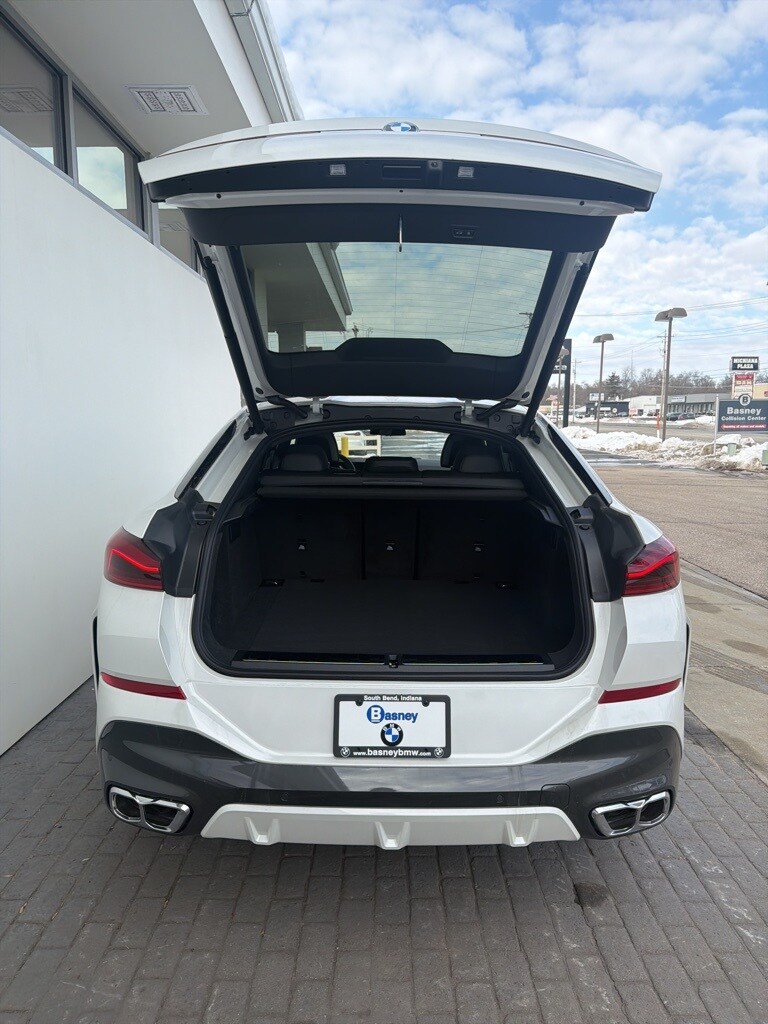 2026 BMW X6 M60i - Photo 8
