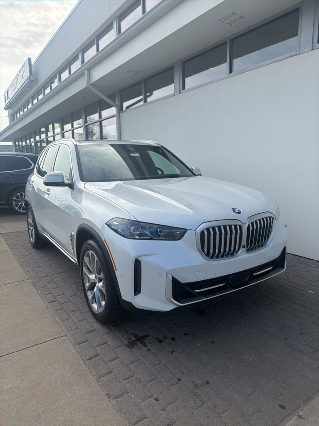 New 2026 BMW X5 xDrive40i SUV