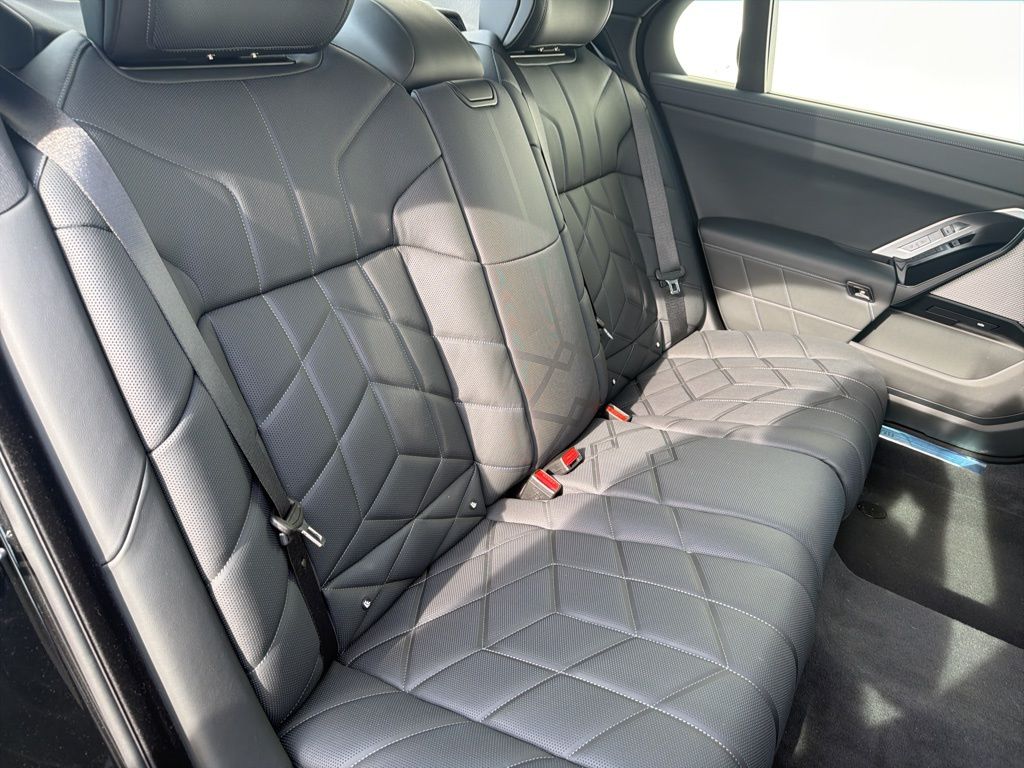 2026 BMW i7 60 - Photo 14