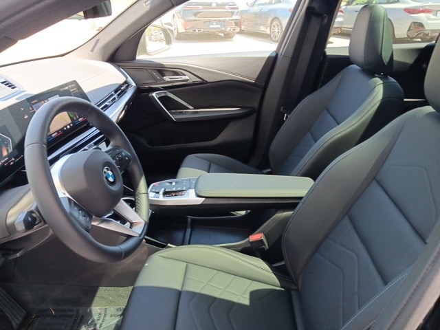 2025 BMW X2 28i - Photo 17