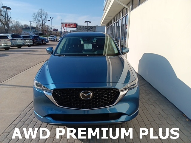 Used 2024 Mazda CX-5 S Premium Plus package with VIN JM3KFBELXR0494846 for sale in South Bend, IN
