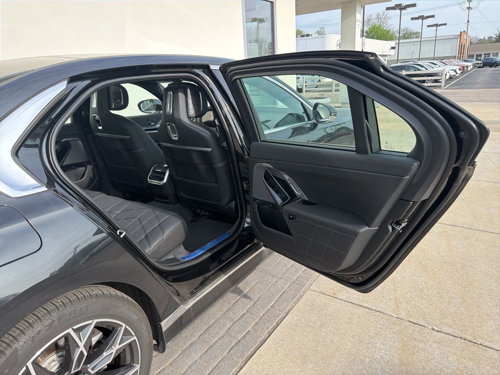 2026 BMW i7 60 - Photo 10