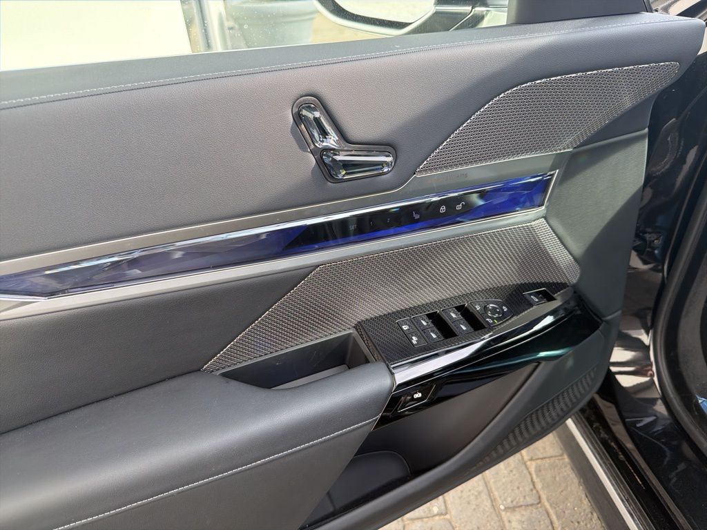 2026 BMW i7 60 - Photo 43