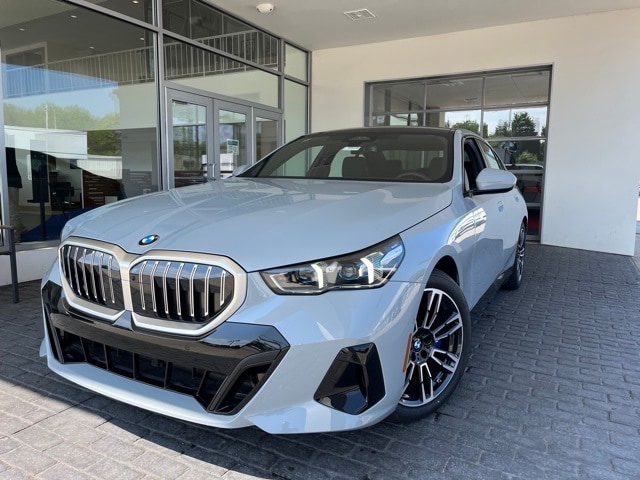 2024 BMW 530i Sedan 