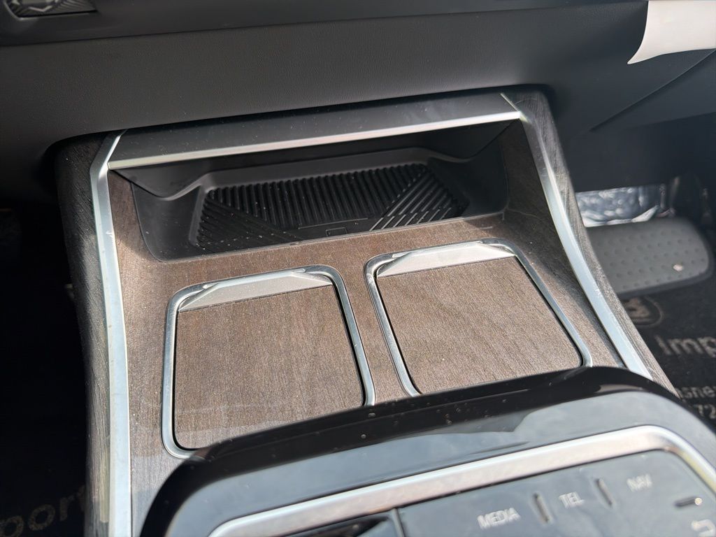 2026 BMW i7 60 - Photo 38
