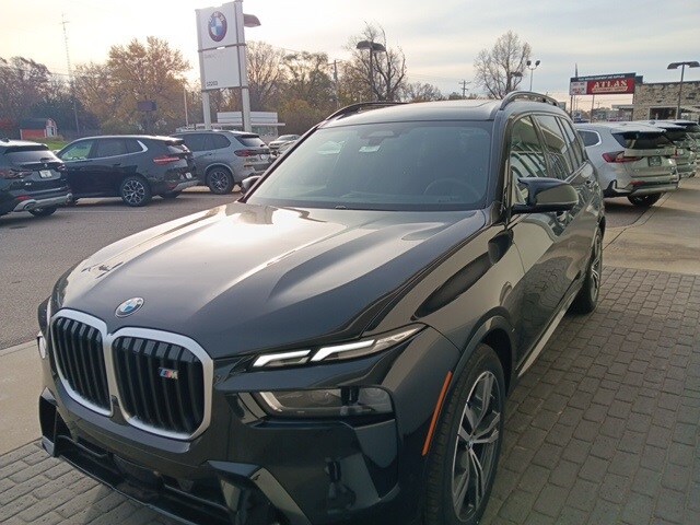 2025 Bmw X7 M60i photo 3