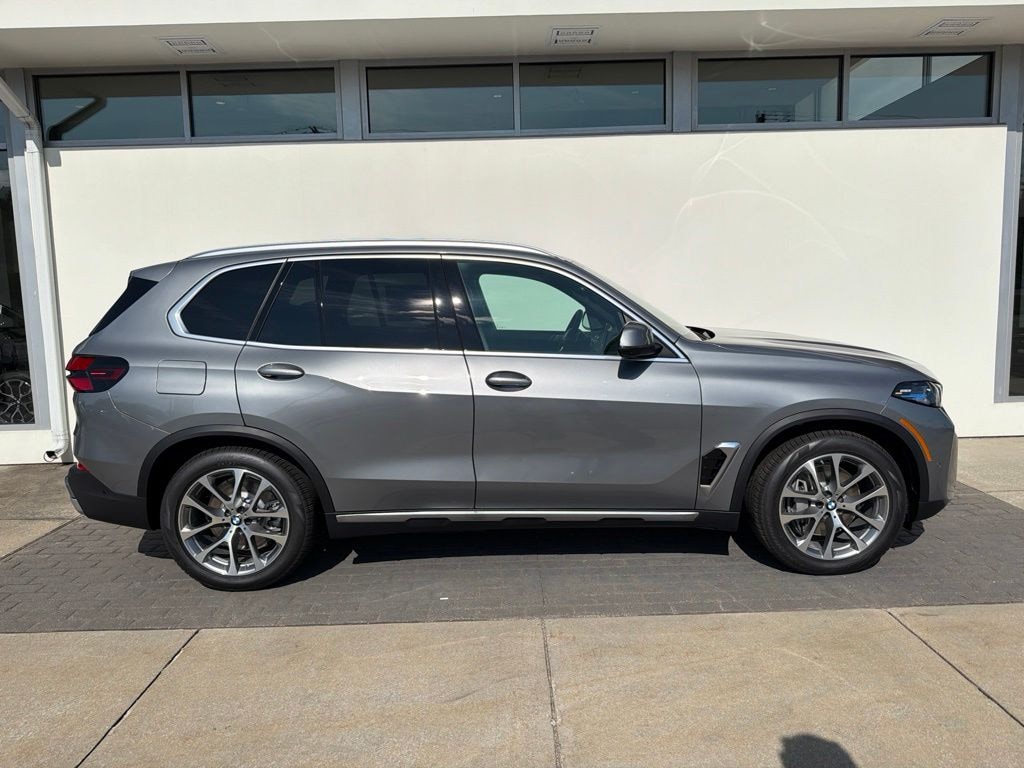 New 2026 BMW X5 PHEV xDrive50e SUV