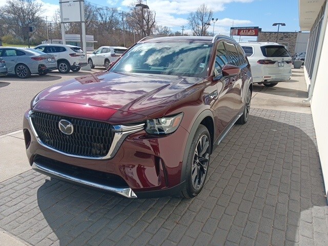2024 Mazda CX-90 Plug-in Hybrid Premium Plus photo 3