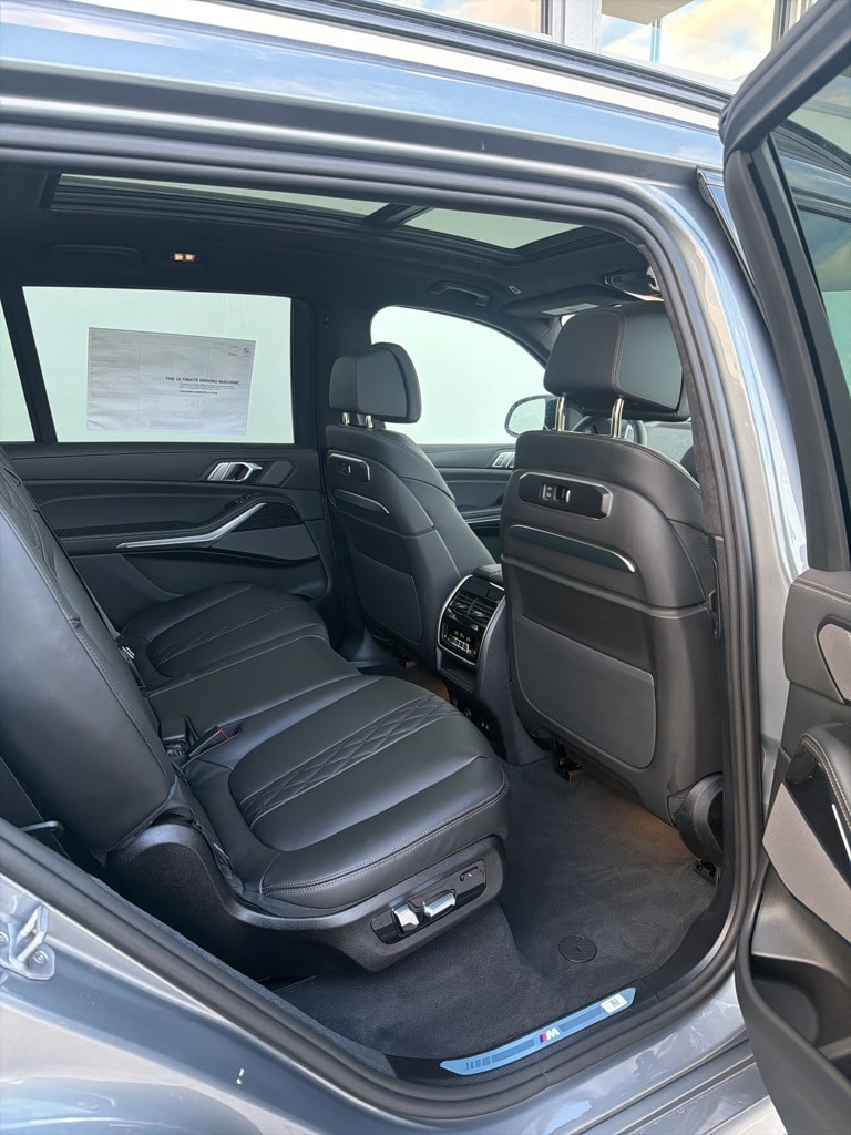 2026 BMW X7 M60i - Photo 17