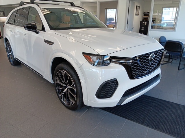 2025 Mazda CX-70 Premium Plus Package's photo