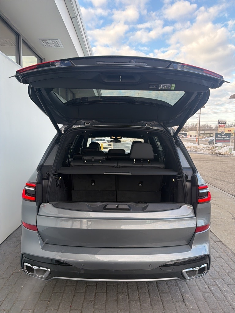 2026 BMW X7 M60i - Photo 8