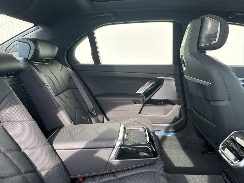 2026 BMW i7 60 - Photo 20