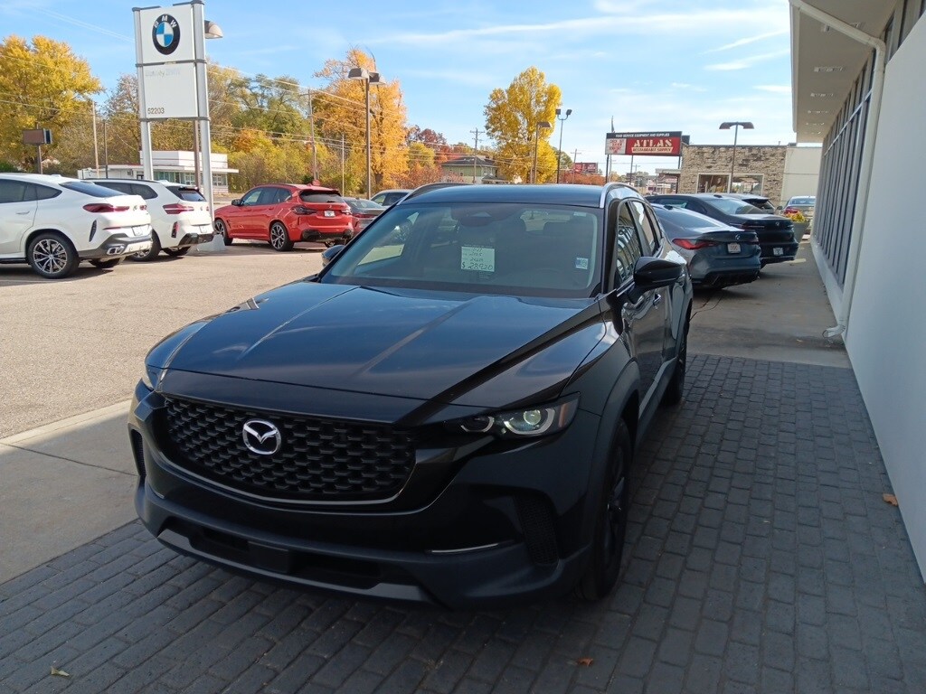 2025 Mazda CX-50 2.5 S Preferred photo 3