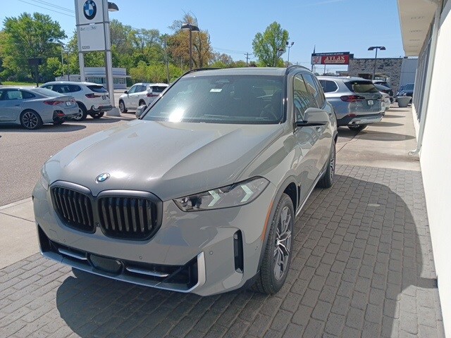 2025 Bmw X5 xDrive40i photo 2