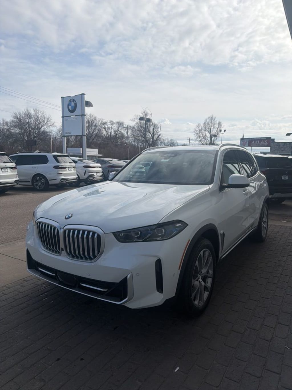 New 2026 BMW X5 xDrive40i SUV