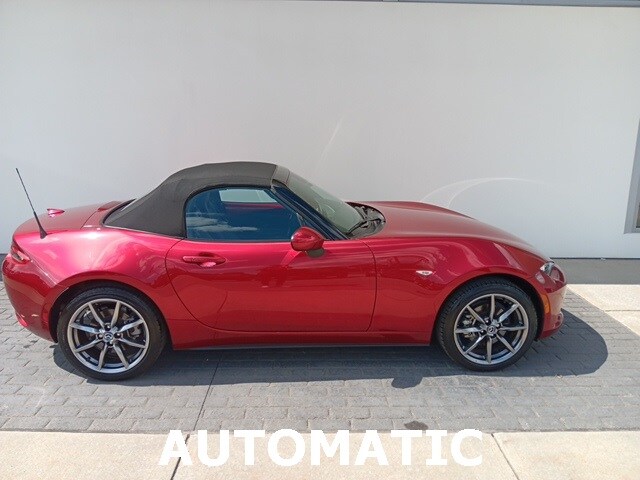 2023 Mazda MX-5 Miata Miata Grand Touring photo 3