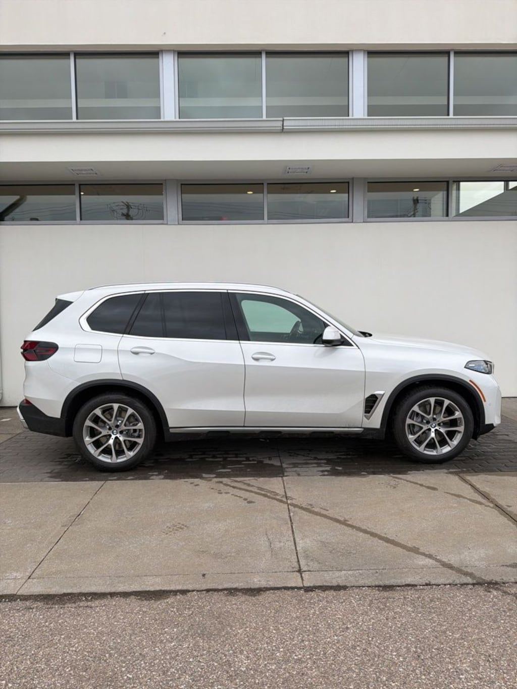 New 2026 BMW X5 PHEV xDrive50e SUV