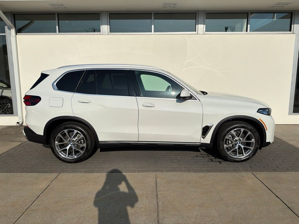 New 2026 BMW X5 xDrive40i SUV
