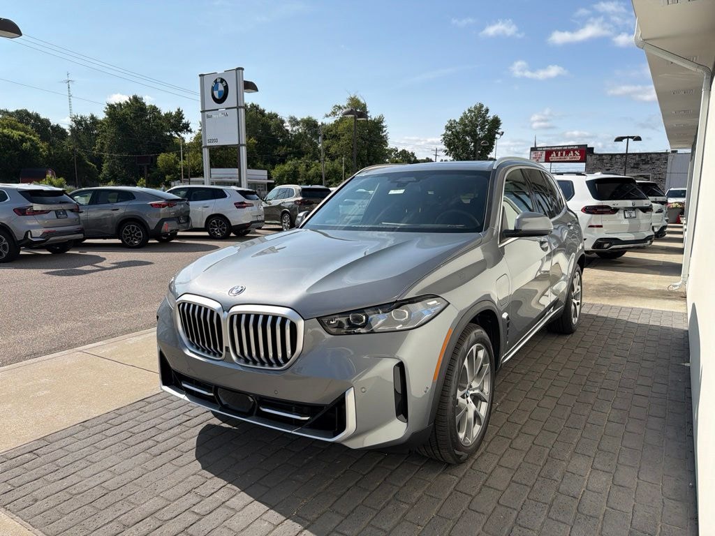 New 2026 BMW X5 PHEV xDrive50e SUV