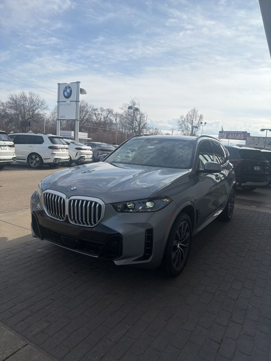 New 2026 BMW X5 xDrive40i SUV