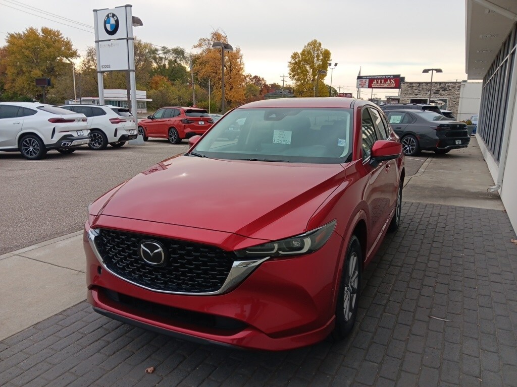 2024 Mazda CX-5 2.5 Select photo 3